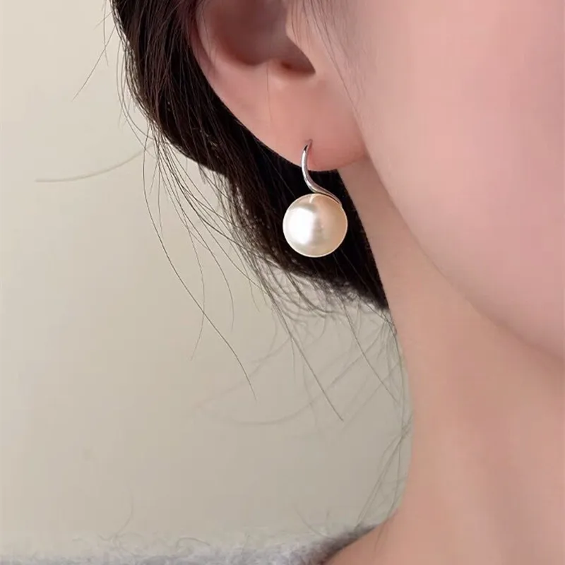 New Fashion French Style Round Pearl Stud Earrings Hook Earrings Women Jewelry