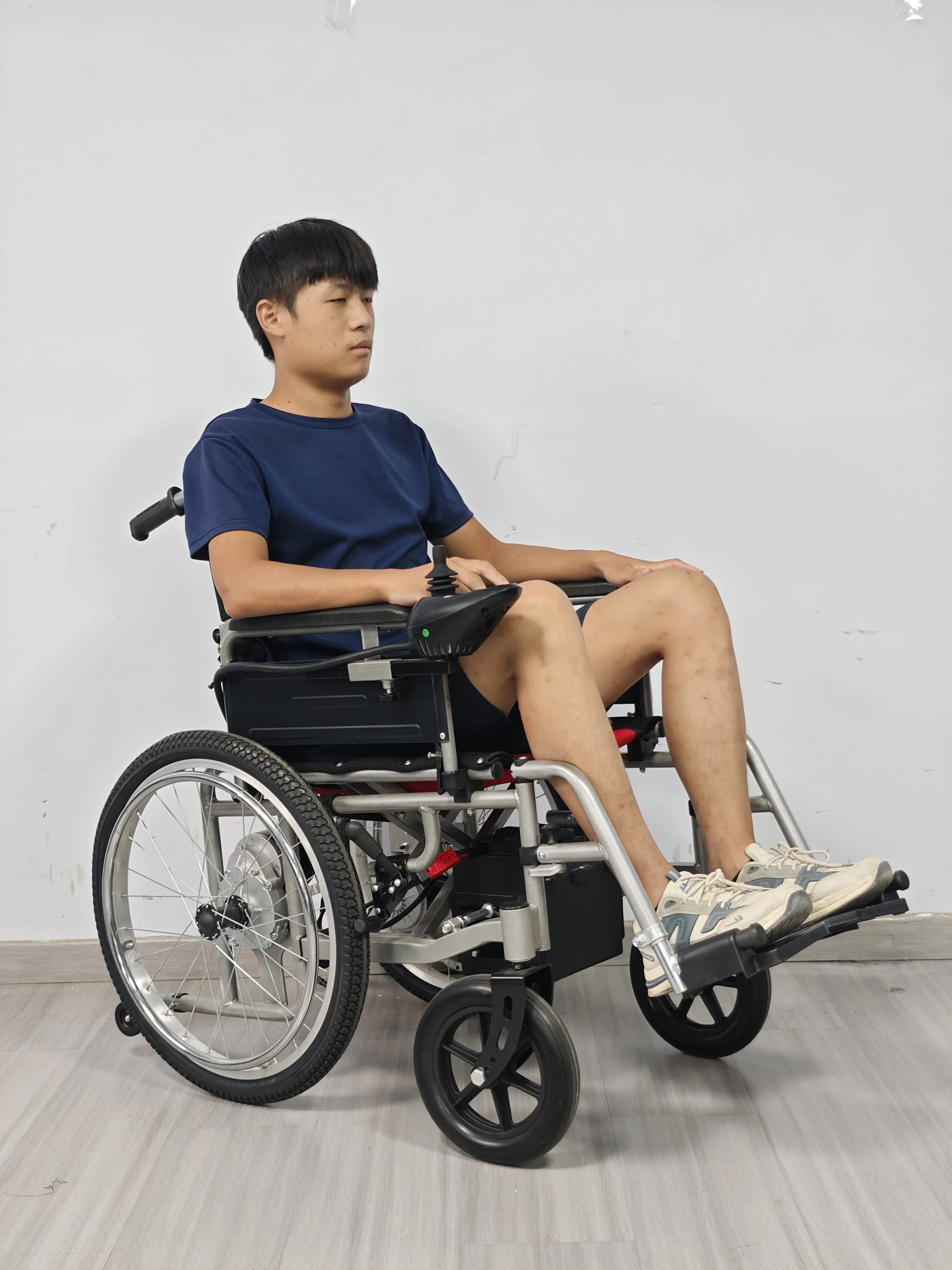 Dual Motor One-handed Control Component Adjustable Suitable for the Elderly and Disabled Quick Fold Electric Wheelchair