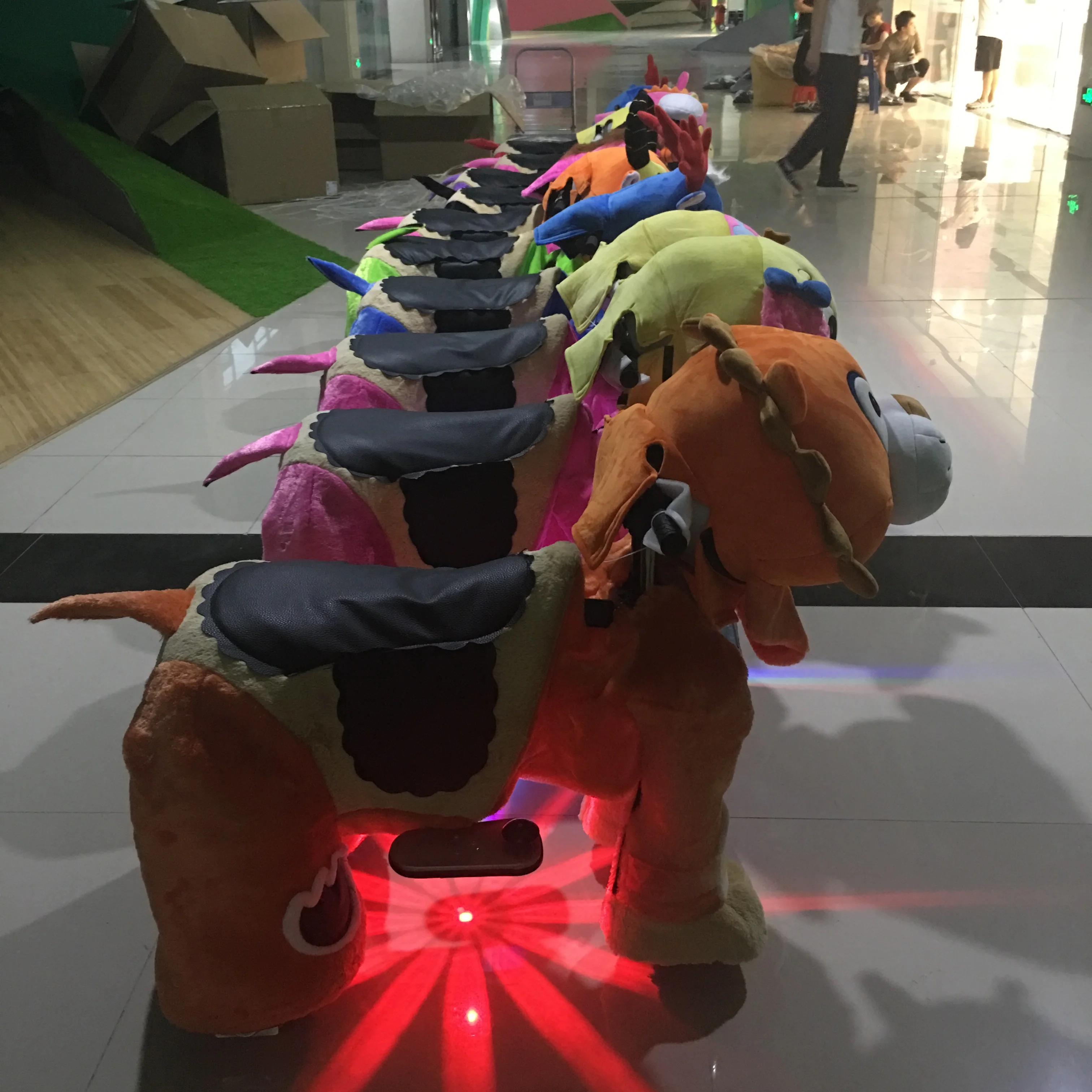 Unisex New Model Kiddie Ride Toy Green Squirrel Walking Horse Four-Wheeler Cow Bear Animal Rides for Kids in Shopping Mall