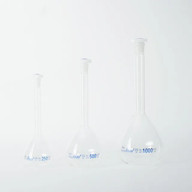 Лабораторная химическая прозрачная объемная колба класса А высокоборосиликатная 3,3 стеклянная объемная колба