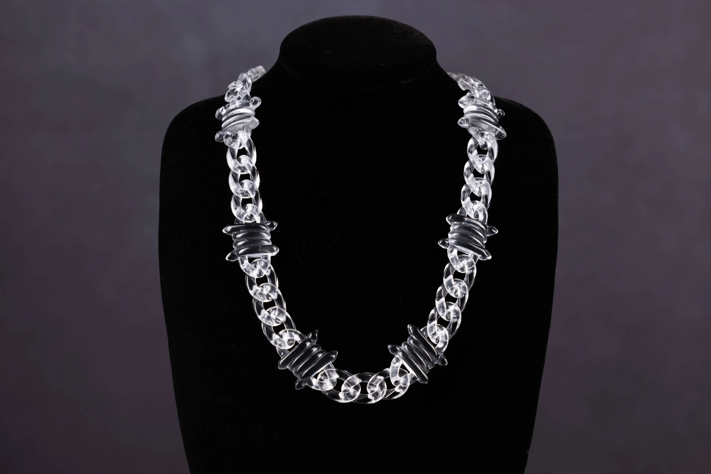 New Fashion Hyperbole Transparent Man Necklace Punk Iced Thorn Barbed Wire Acrylic Resin Chokers Necklace Party Jewelry Cool