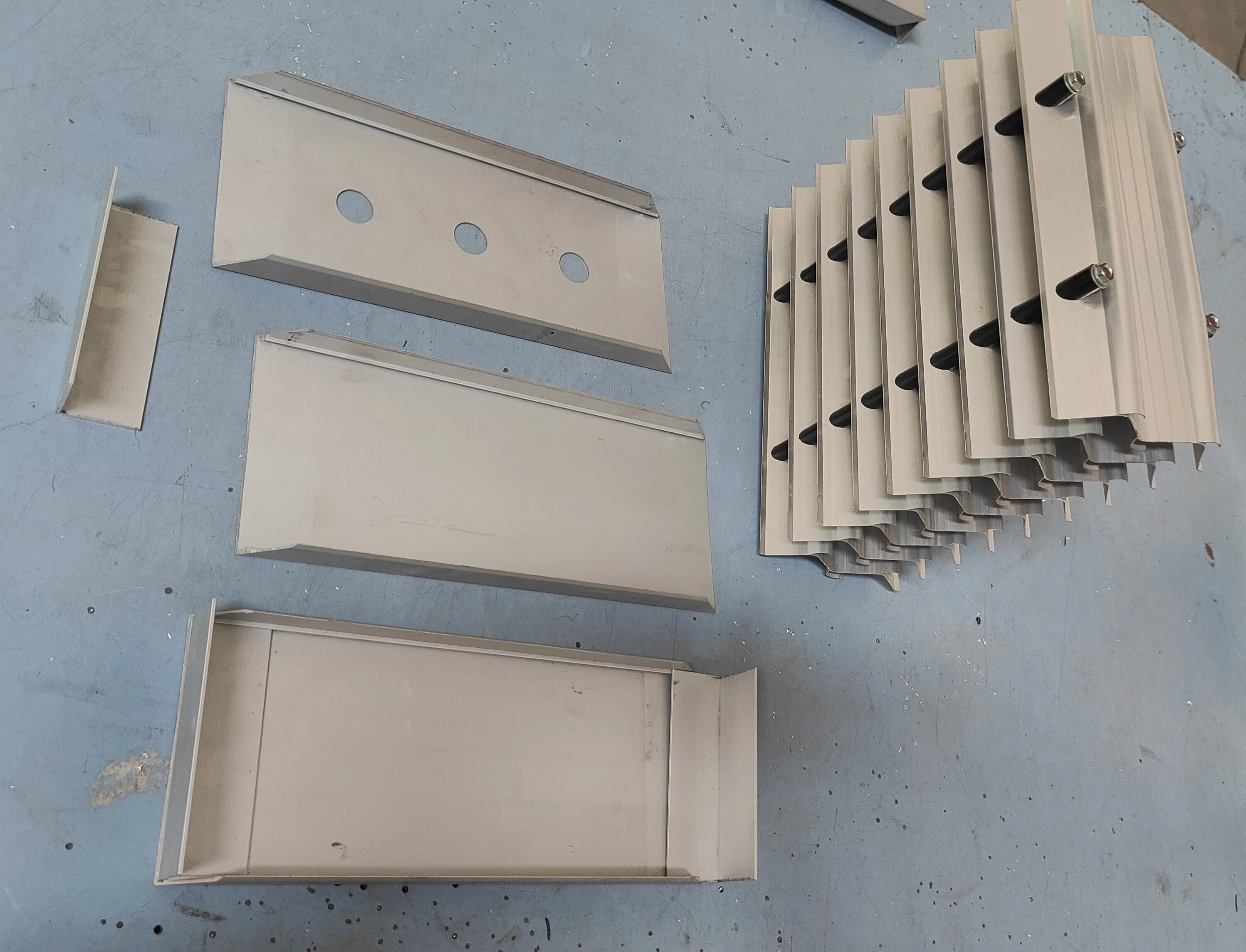 Customized size 6063-T5 aluminum mist water eliminator for air handling unit