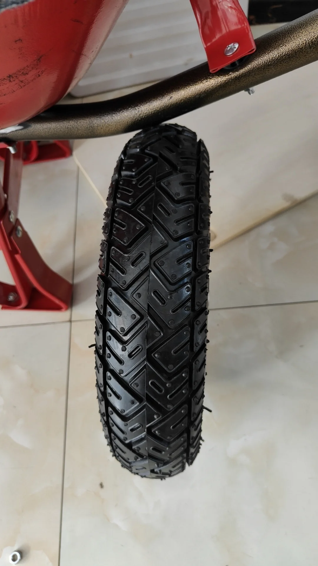 India type new pattern rubber wheel 14*3.50-8 pneumatic with metal rim for wheelbarrow