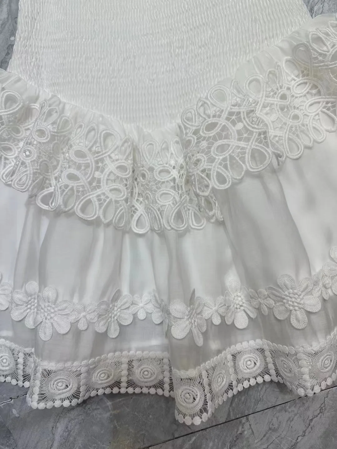 New dropshipping elegant off shoulder and lantern sleeve with elastic waist edge stitching crop top and skirt suit women