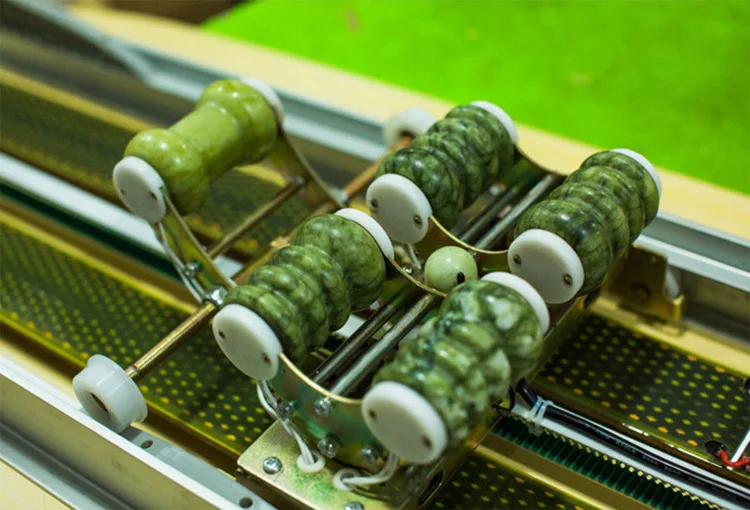 Hot sale cheap price portable  jade massage bed