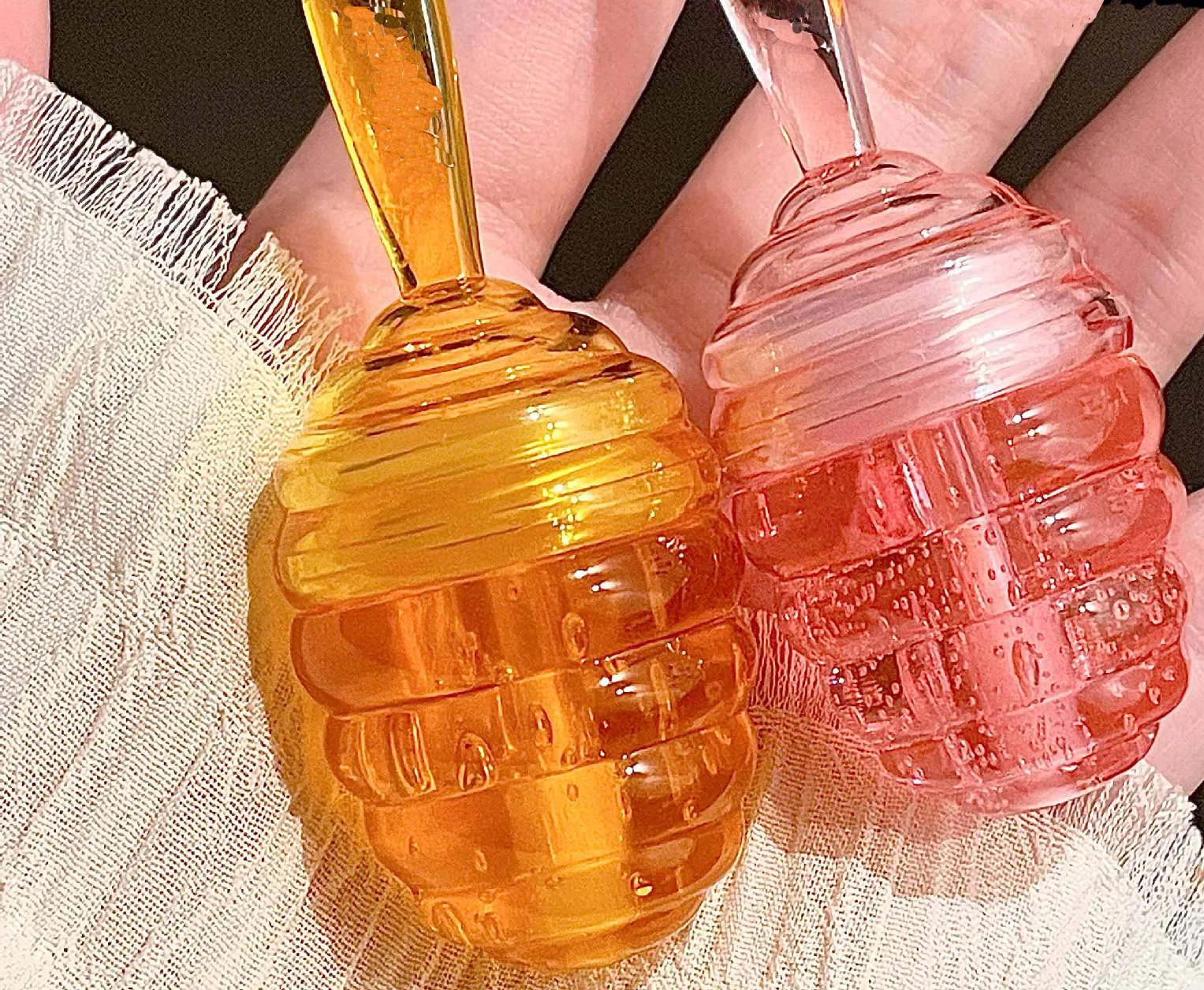 New Arrival Private Label Little Honey Pot Makeup Cosmetic  Liquid Lip Balm Lip Moisturizing Makeup With Your Logo Lip Oil