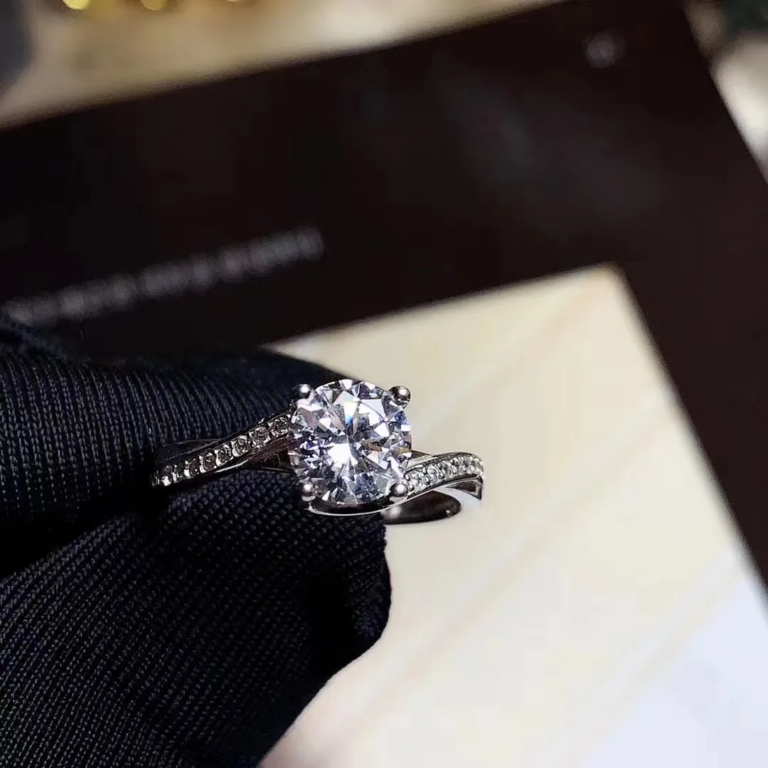 Hot Sell New Design 925 Sterling Silver 1 Carat Italian Vintage Style Engagement Moissanite Rings