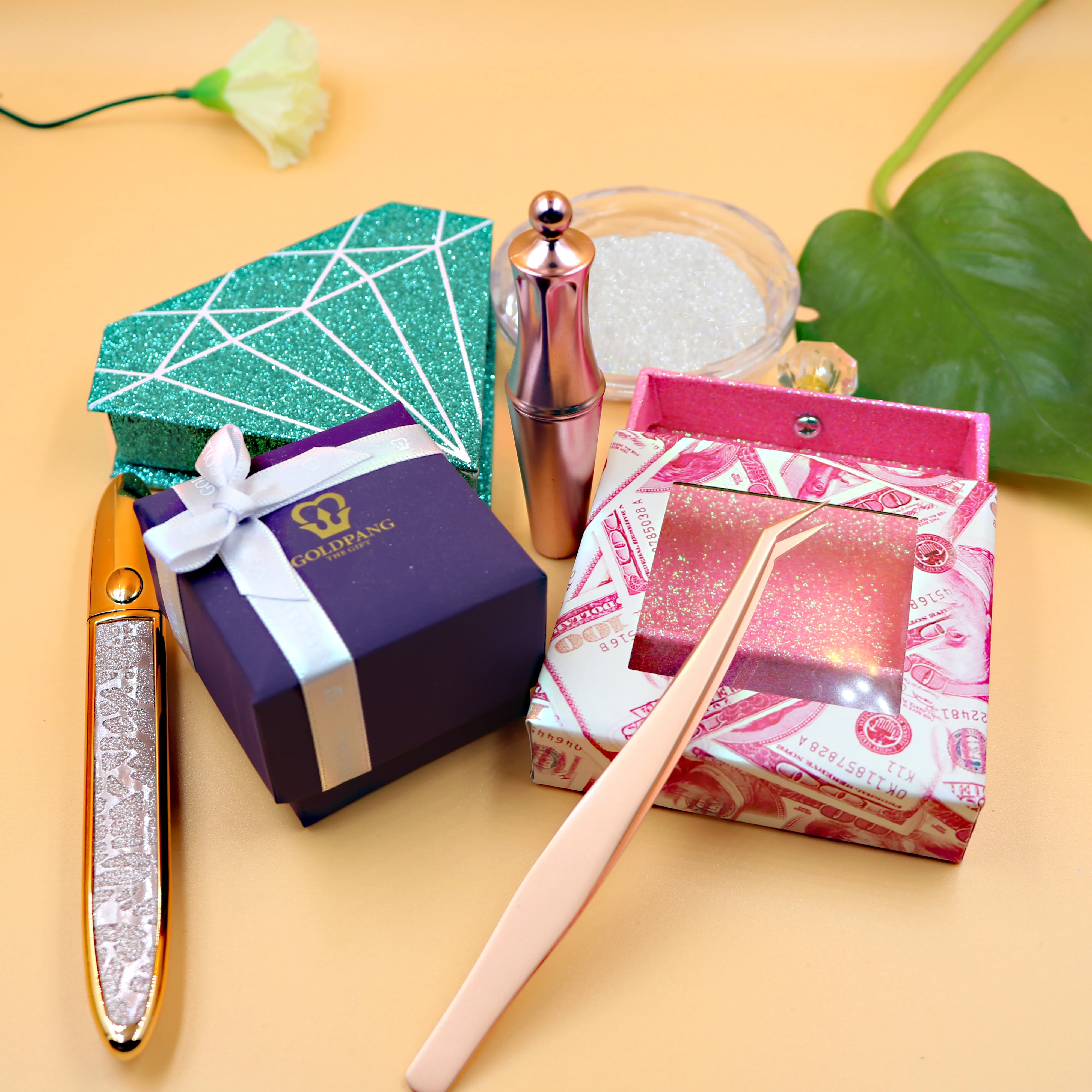 25mm lash vendor 5d mink eyelash with beautiful candy shape box top quality hot selling  lashes in colorful packing