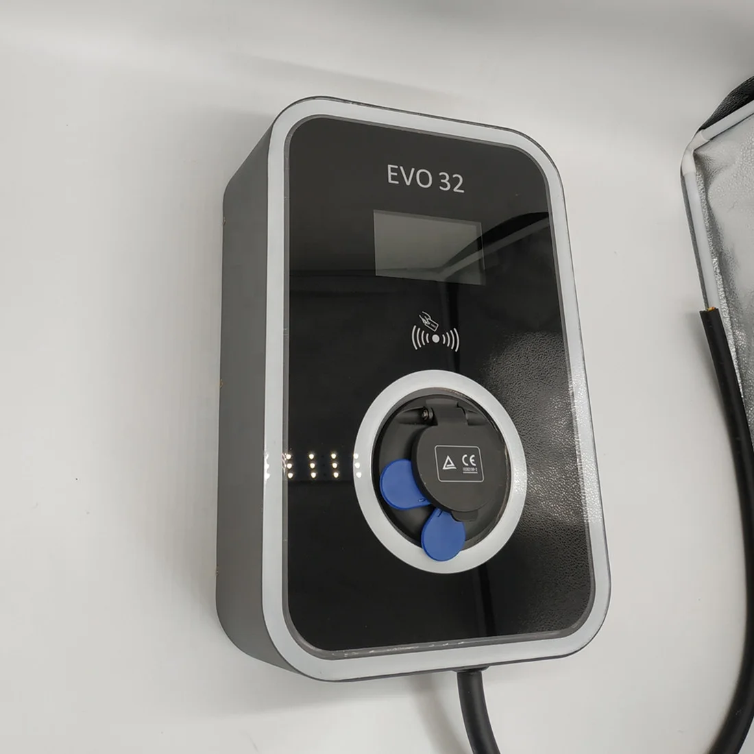 
7.3KW 230V 32A ev wall charger with type 2 socket and type B RCD,charging pile,EV level 2 charger,OEM 