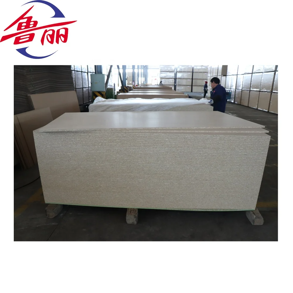 Wholesale Wood Chip Panel Plain Laminated Particle Board OSB 18MM