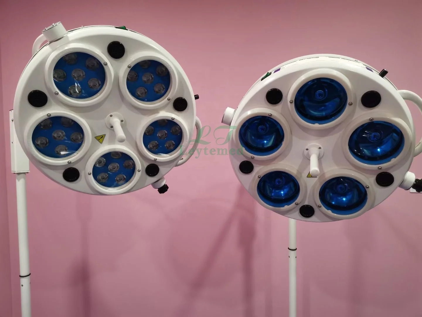 LTSL41B Medical Stand Type LED Shadowless Operation Lamp Mobile Operating Theatre Lights