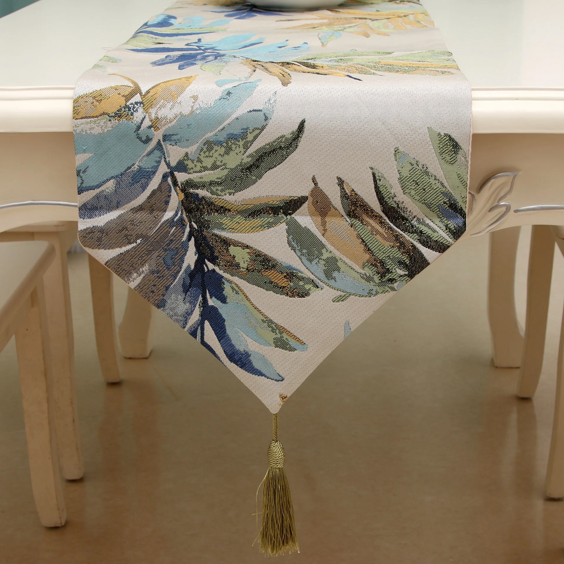 Buti оптовая продажа роскошные полосатые банкетные украшения геометрические европейские тканые полиэфирные жаккардовые скатерти