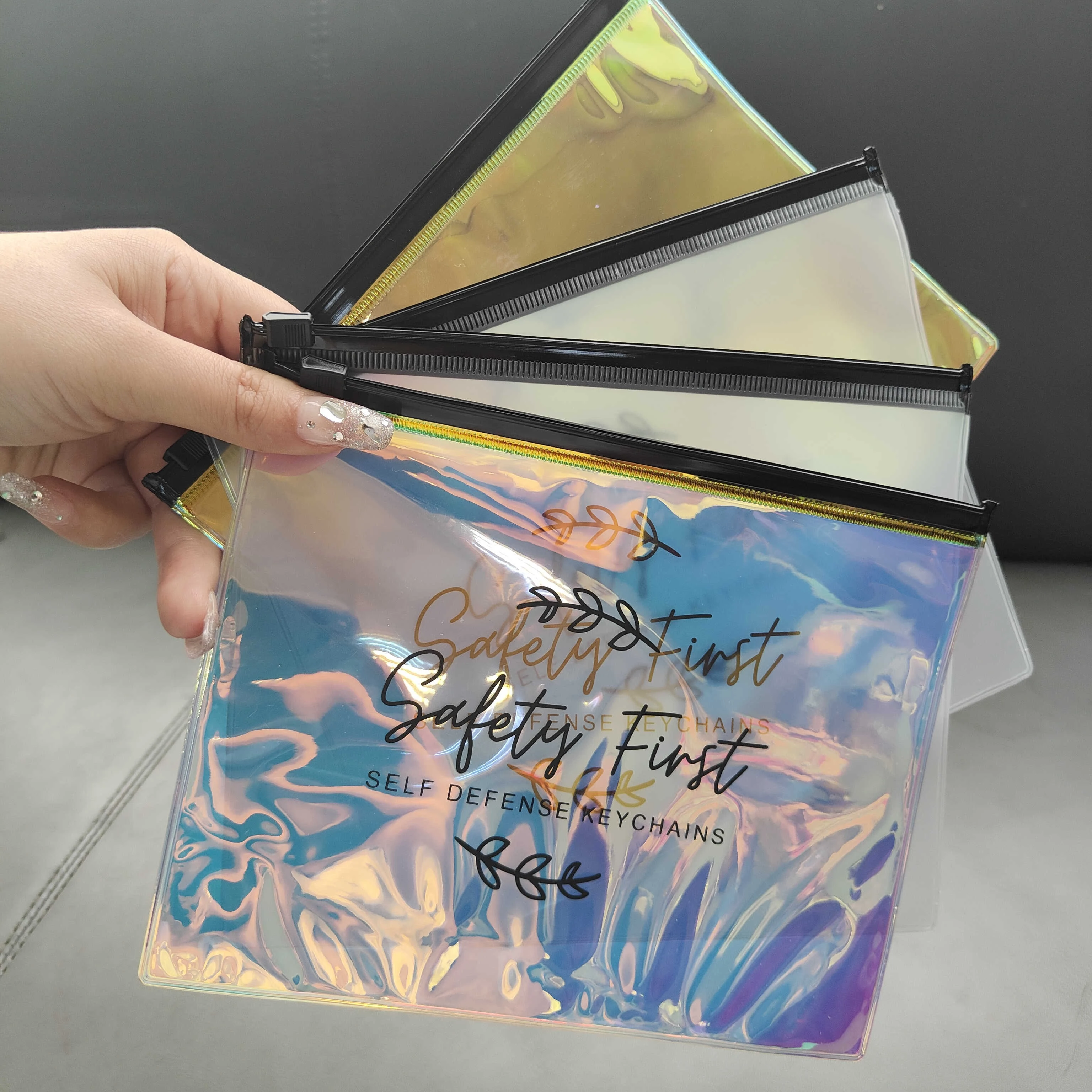 Deluxe 0.4mm horizontal edition gift bag Holographic zipper bag prints your logo for clothing jewelry packaging