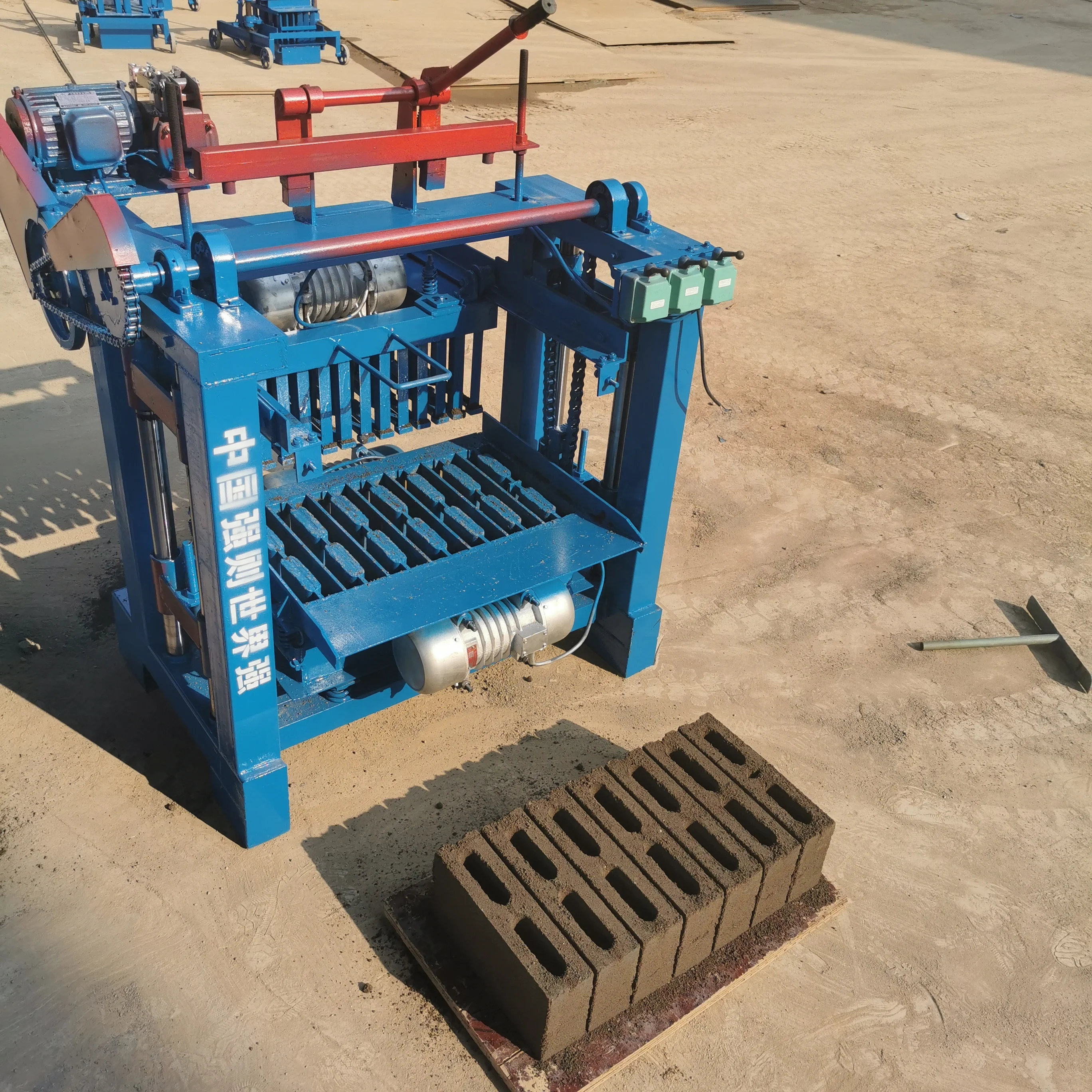 hydraulic press latest laying light weight manual movable concrete operate block machine using plastic pallet