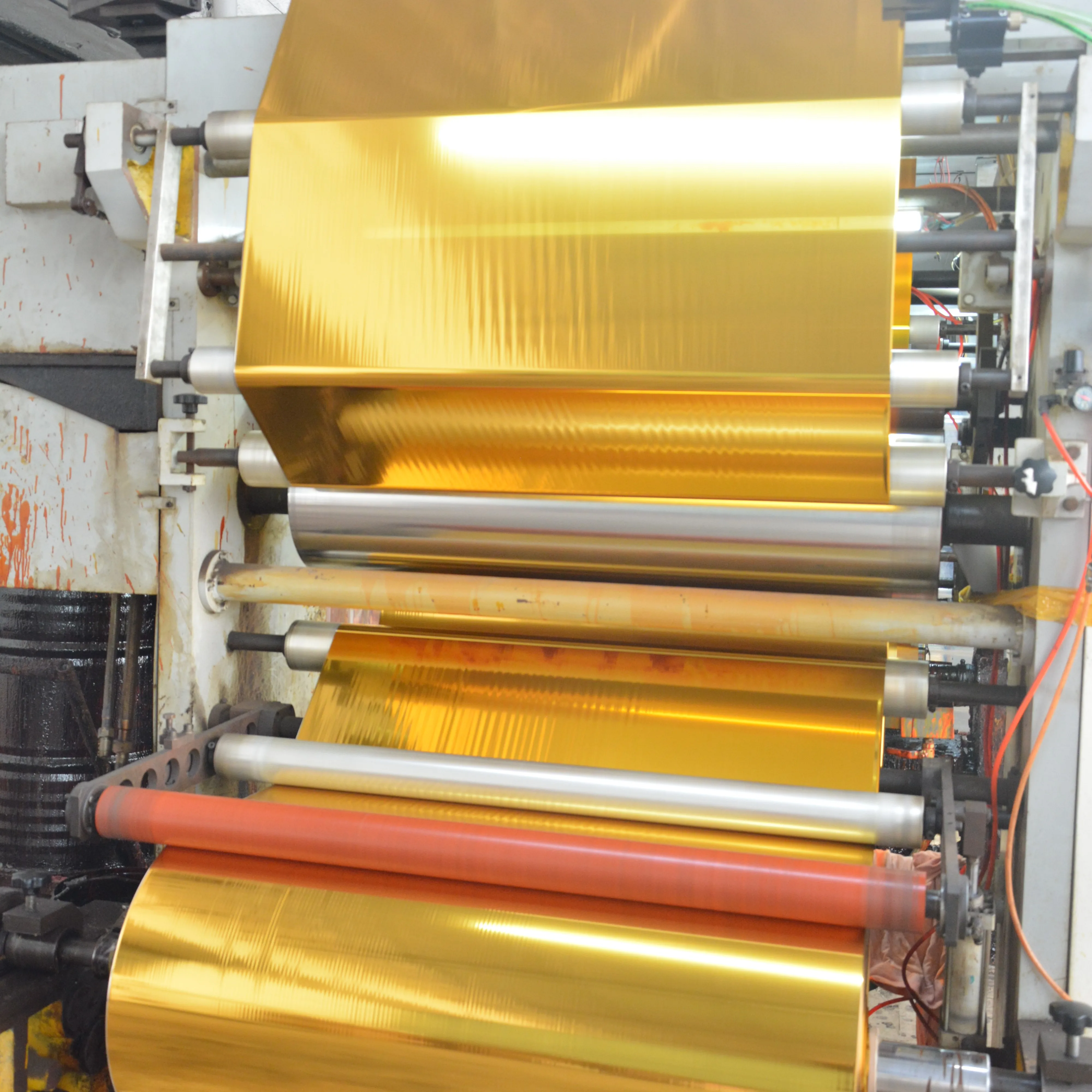 FLAT Metallic FILM Pure GOLD Metallic Yarn manufacturer Metal Yarn for Embroidery M Type Metallic Yarn