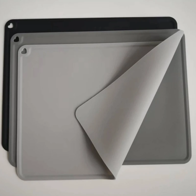 Popular Non Slip Eco-friendly Pet Silicone Mat Rollable Waterproof Silicone Dog Pet Feeding Mat