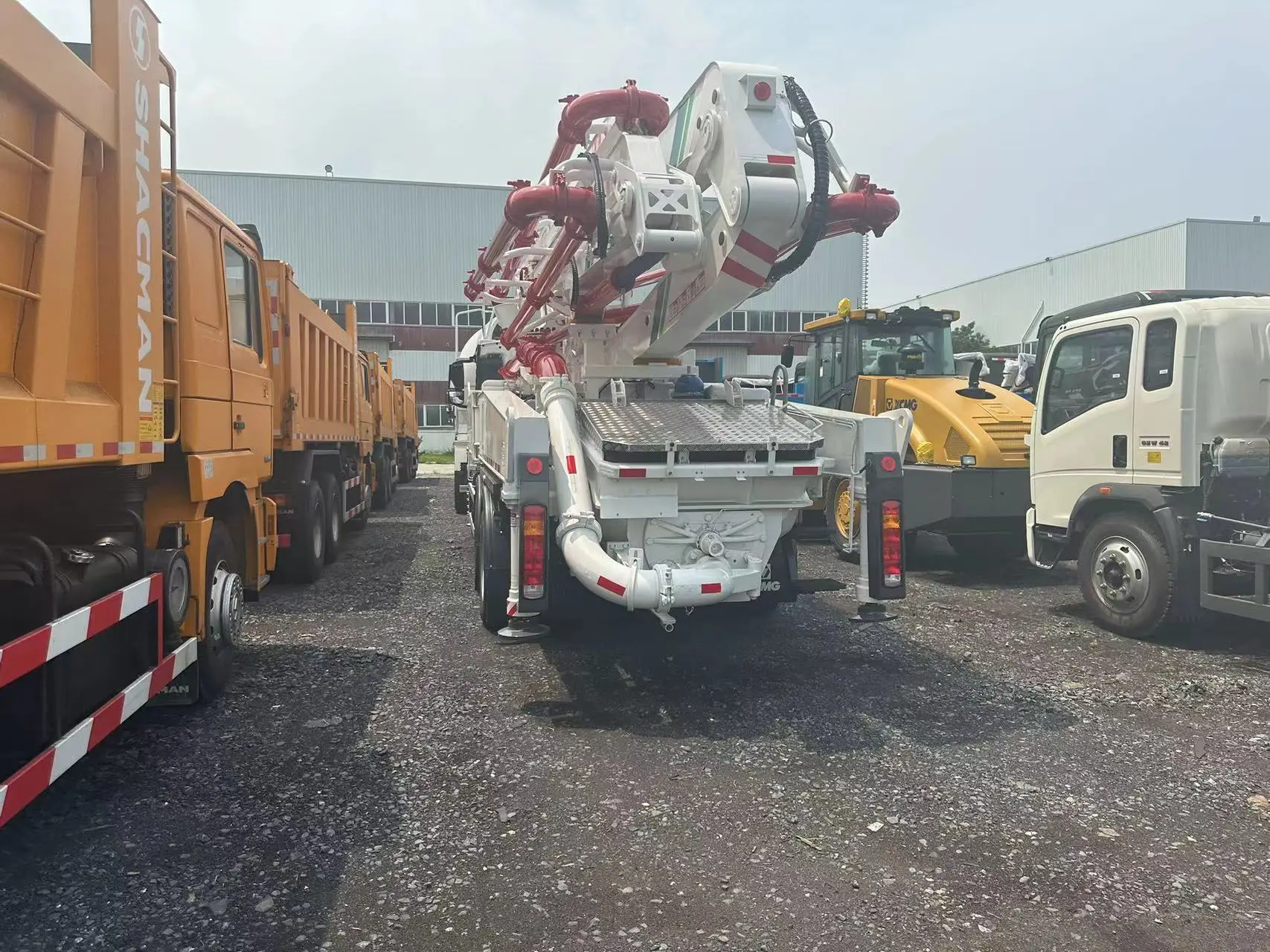 China 47m 52m China New Concrete Mixer with Pump Truck Machine Sym5350thbfb 520c-10A Hb52V Hb47V For Sale