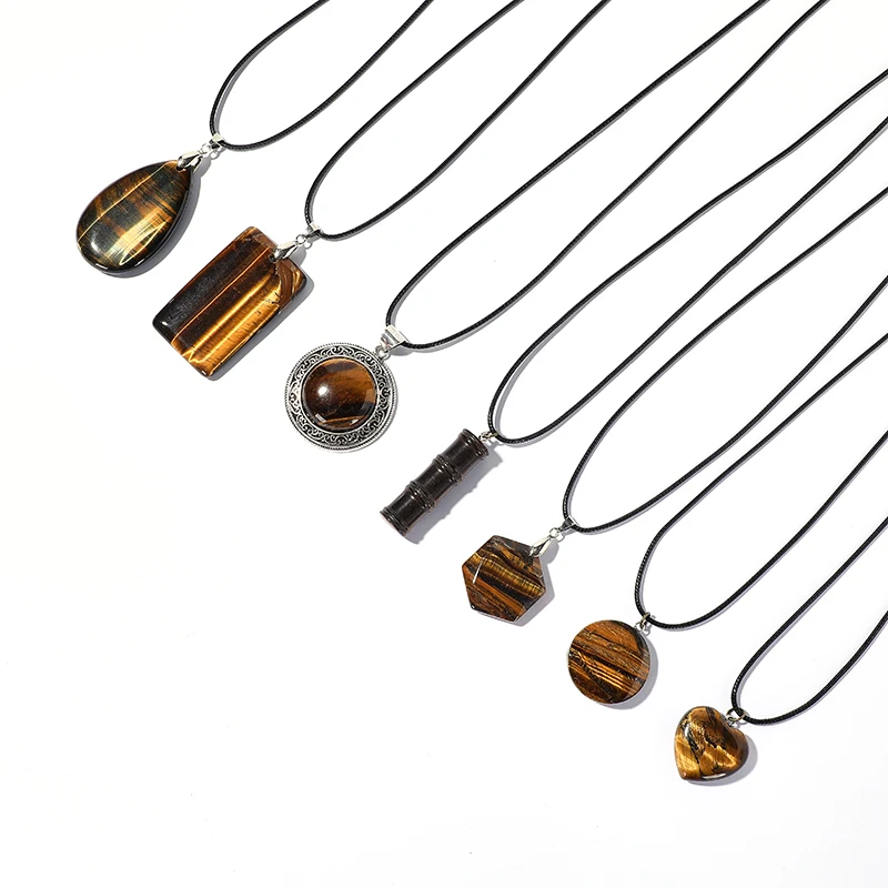 Vintage Trendy Diamond Necklace Pendant for Women Popular Tigerite Chain with Moon Shape Party Decoration Gift