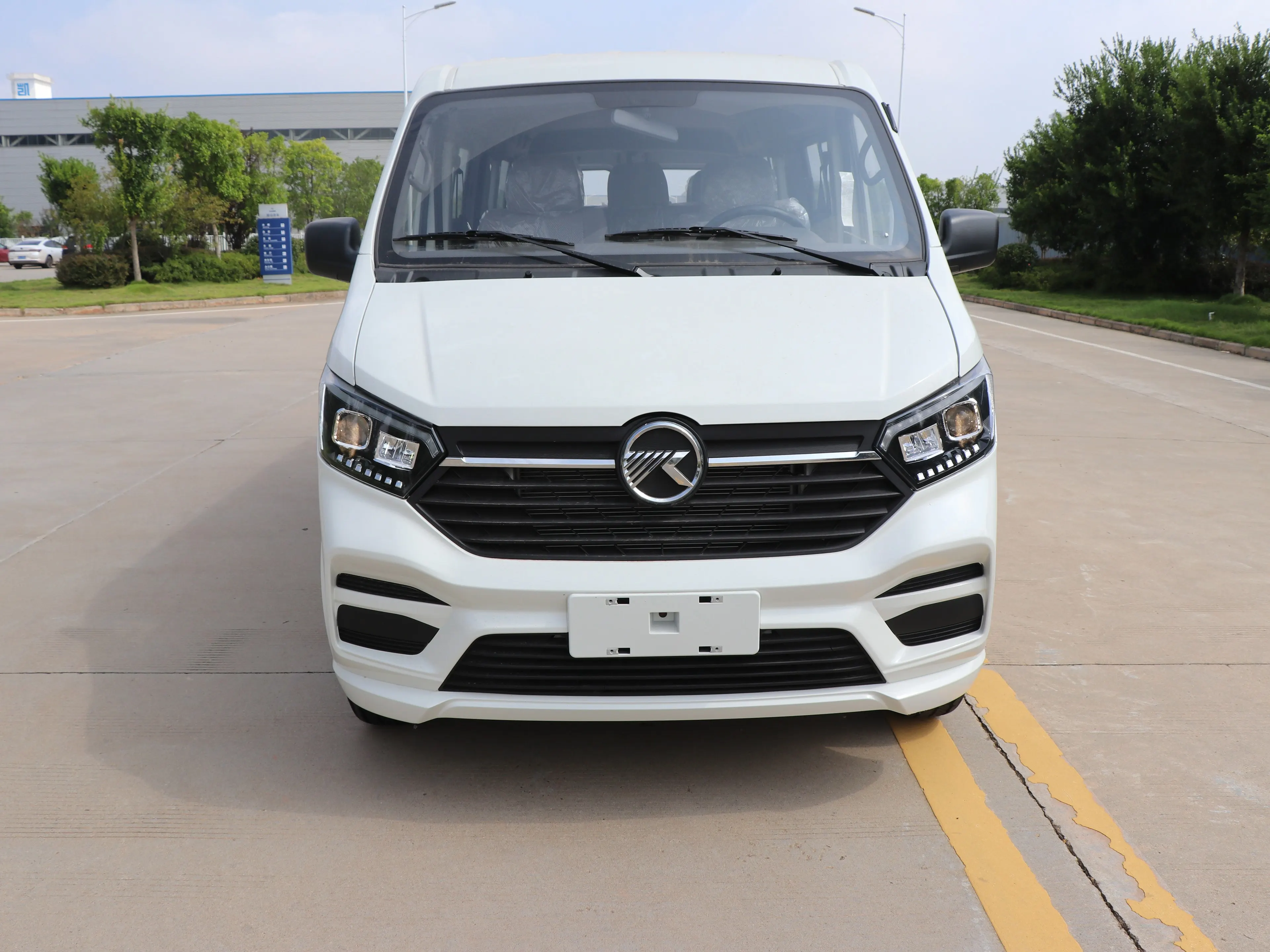 2024 Hot Sale UTV New Design Wholesale 14 Seats Electric Van KAMA ES7 Passenger vans 41.93kWh Electric Truck