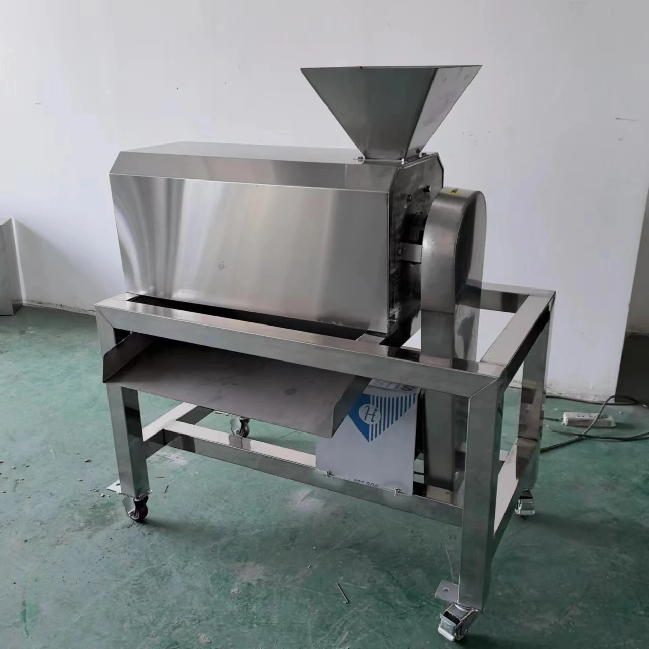 Соковыжималка манго машина для пилинга соковыжималка вишни