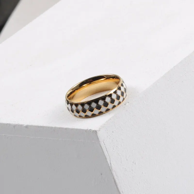 R042 Wholesale 18K Gold Plated White & Black Mosaic Ring Stainless Steel Plaid Rings for Women Dainty Rings