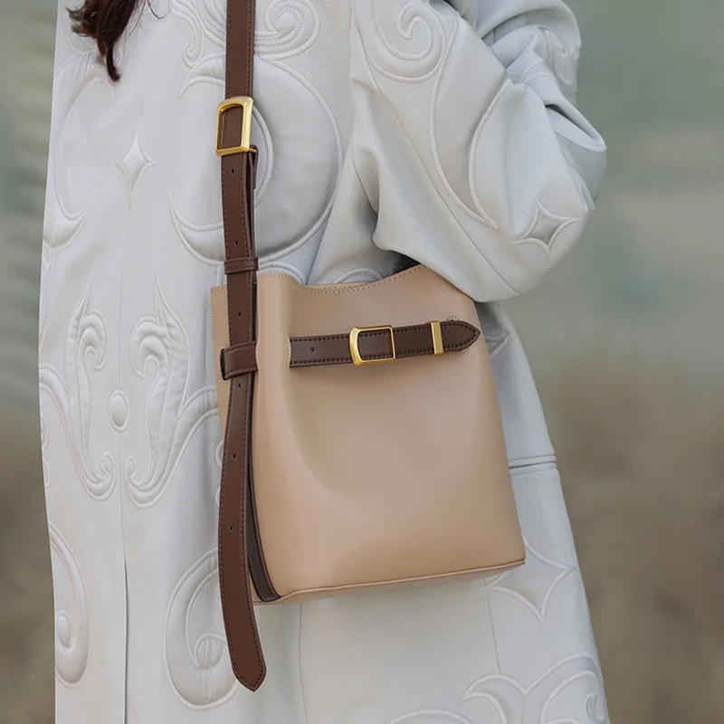 Designer Genuine Leather Ladies Shoulder Bags High Quality Women Hobo Tote Bags Cow Leather Vintage Elegant Hasp Handbags
