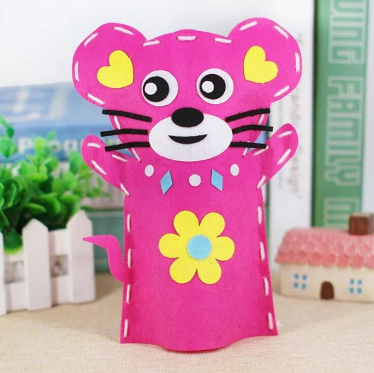 DIY arts and crafts supplies cheap happy kids pre-cut animal felt shape pretend colorful 6pcs felt hand puppets with googly eyes