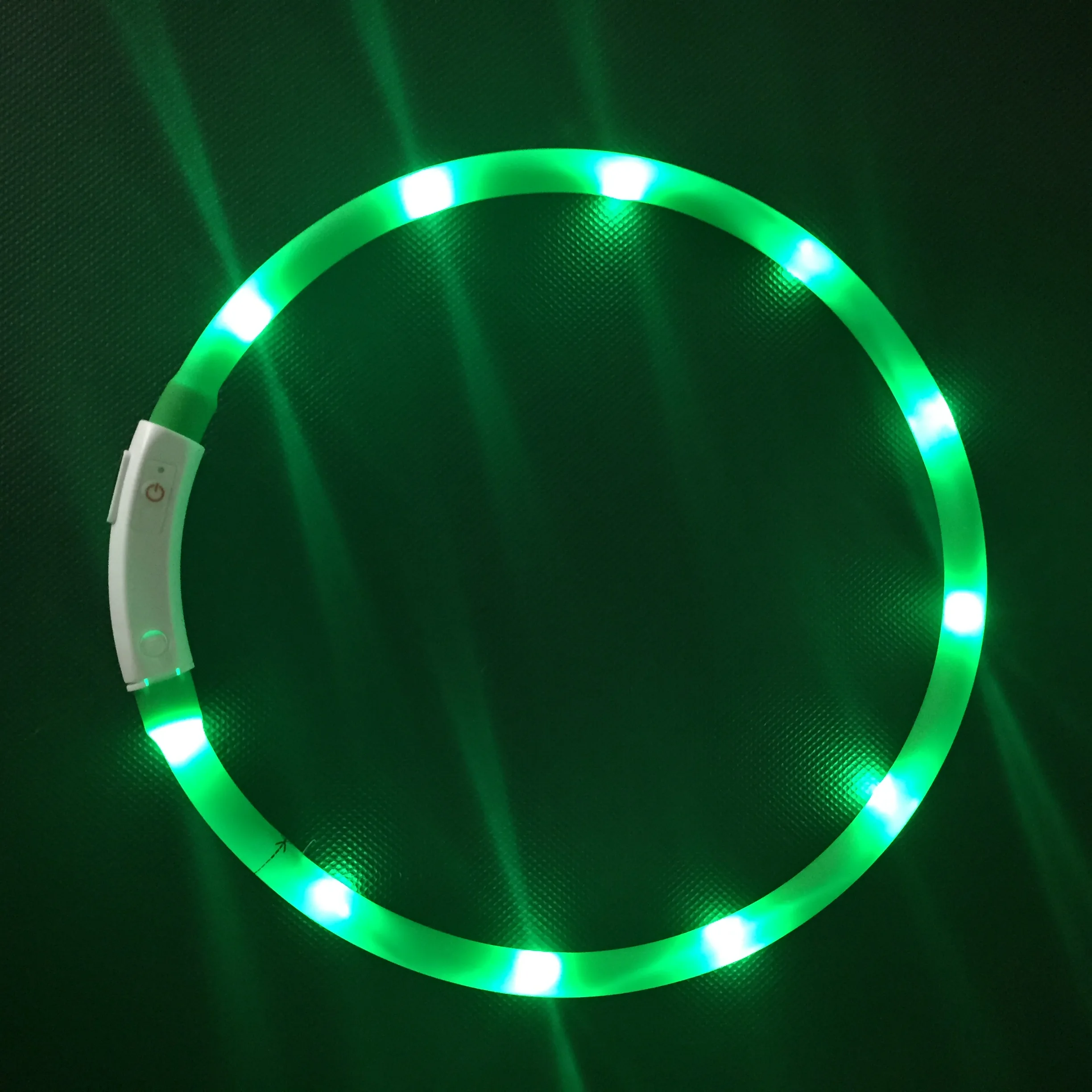 2023  hot selling USB recharge LED Dog Collar colorful silicone collar for pet