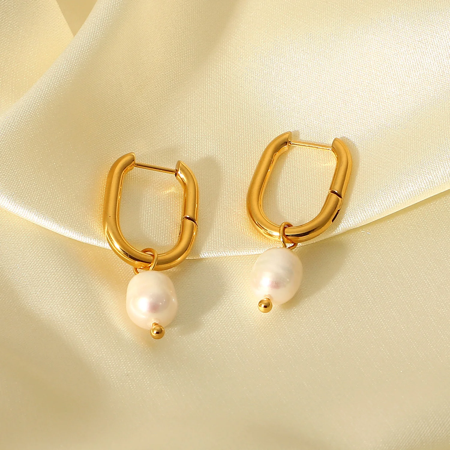 Liuanan 18k Gold Plated Pearl Drop Earrings Pendant Freshwater Irregular Pearl Earrings For Women Wholesale Jewelry