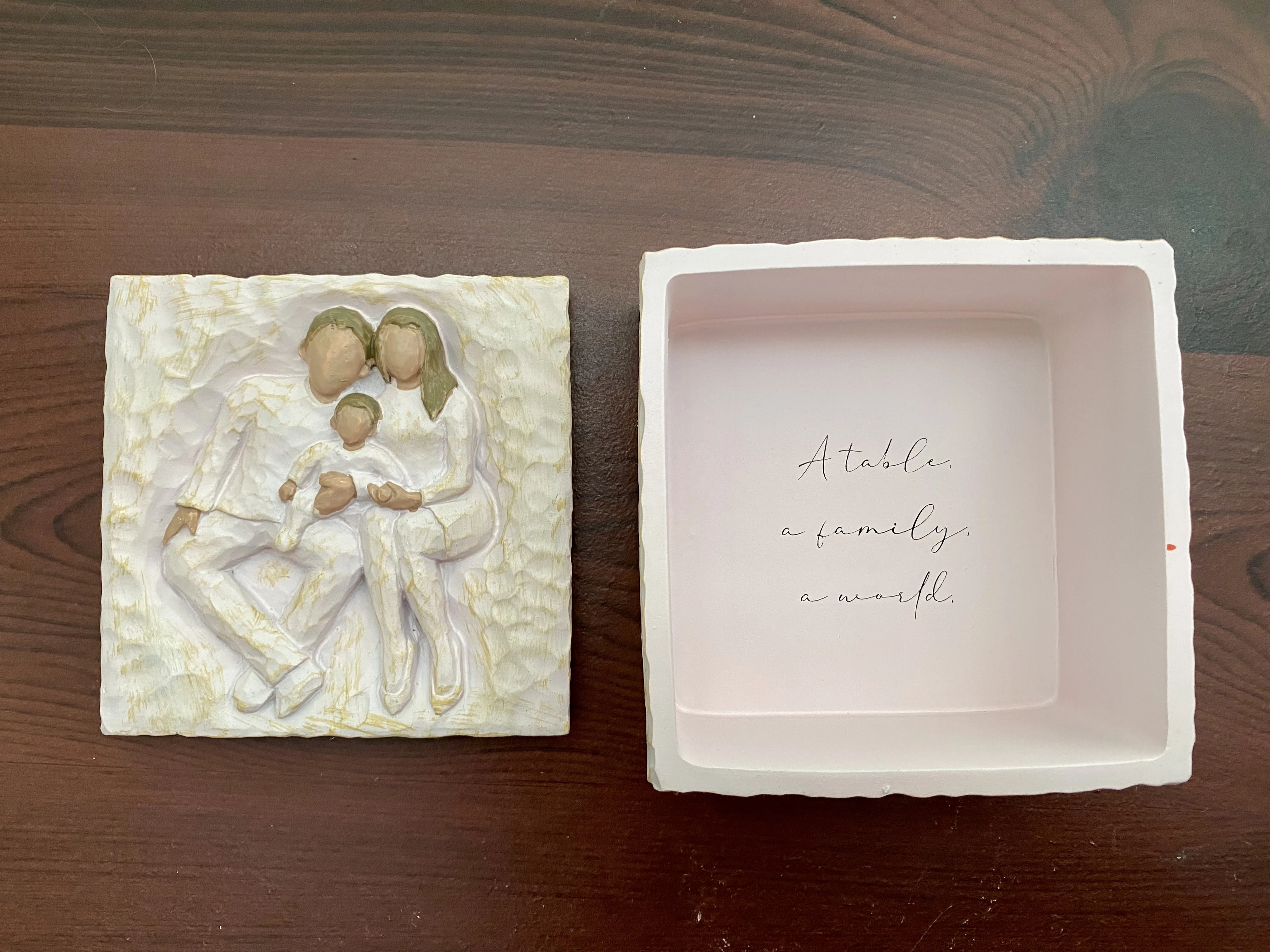 ALVABABY Sculpted Hand-Painted Keepsake Box Baby Tooth Keepsakes Boxes Souvenirs Gift Resin Crafts