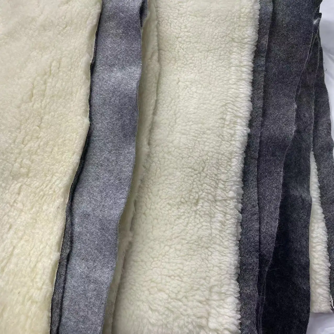 Factory High Quality Polyester Fake Sheep Lamb Fur Lining Fabric for Garment Winter Fabric