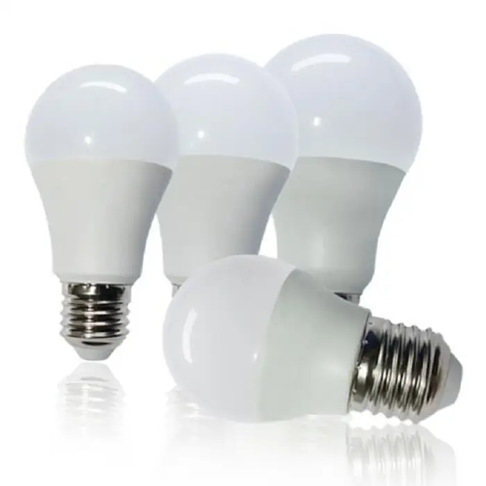 В наличии, готовая к отправке, низкая цена, холодный белый свет, 6500K 220V E27 A60 A65 7W 560lm 10W 800lm 15W 1200lm алюминиевая пластиковая Светодиодная лампа