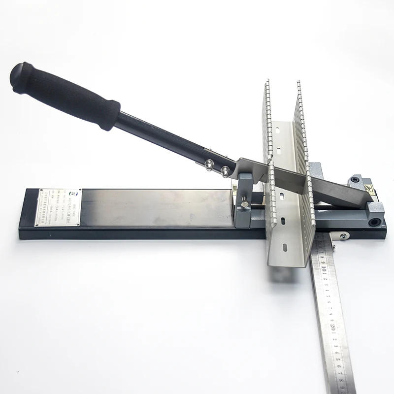 WBO Cable Duct Cutting Equipment Heavy-duty Cable Duct Cutting Tool 4 inches Cutting Max width Electrical wire trough Cutter