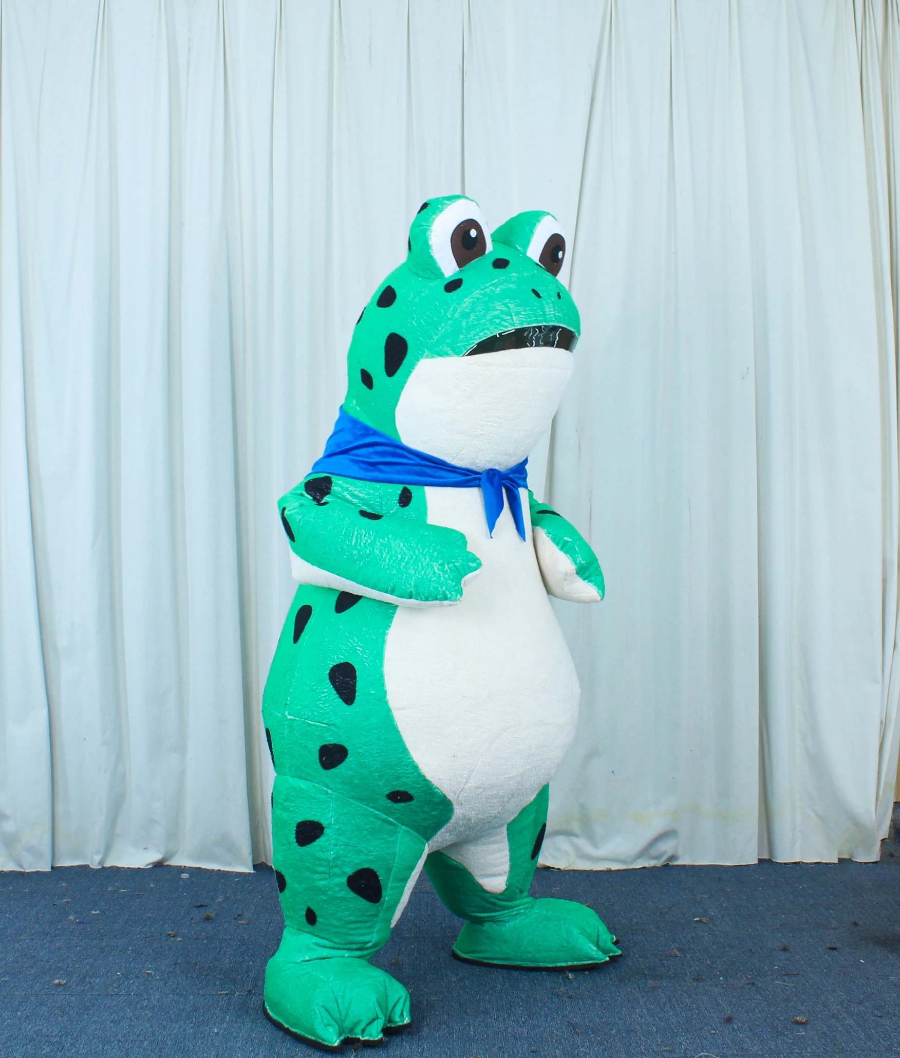 OEM/ODM Unisex XXL Inflatable Frog Costume Adults Carnival Performance Cosplay Party Wholesale Mascot Plush Anime Bear Teddy
