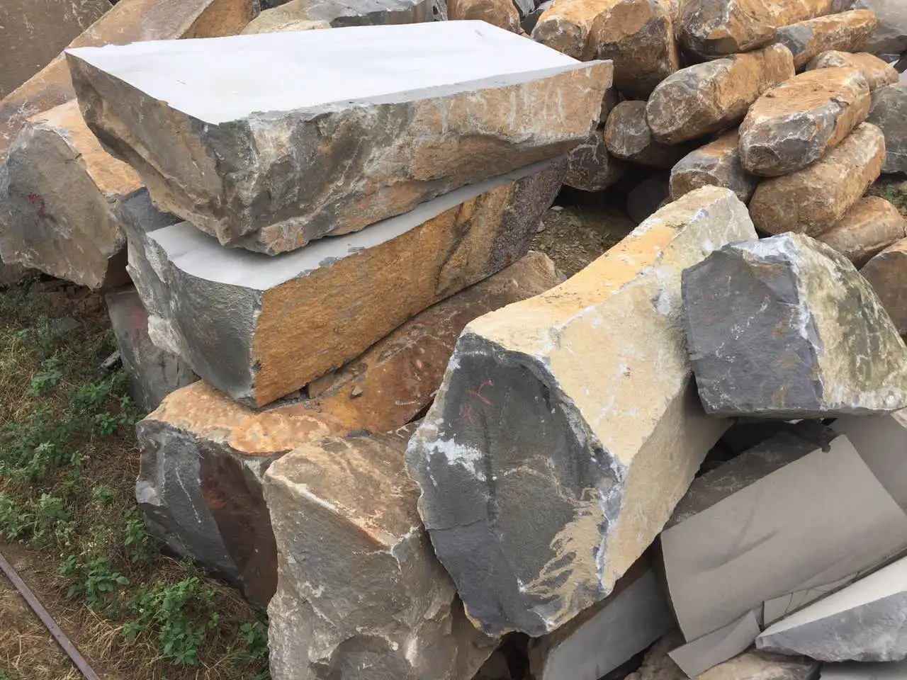 Black Basalt Column Water Fountain Stone Basalt Landscaping Column Pillar Stone