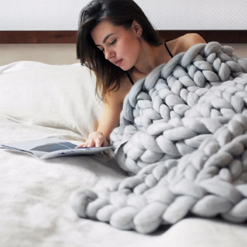 Wholesale soft large knit chunky knitted blanket yarn custom factory price baby knitted blanket