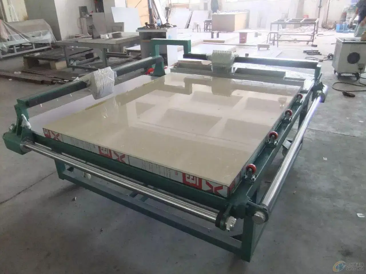 The Latest Small Manual Dual-Bridge Glass Cutting Machine Cutting Table in Glass Cutting Technology