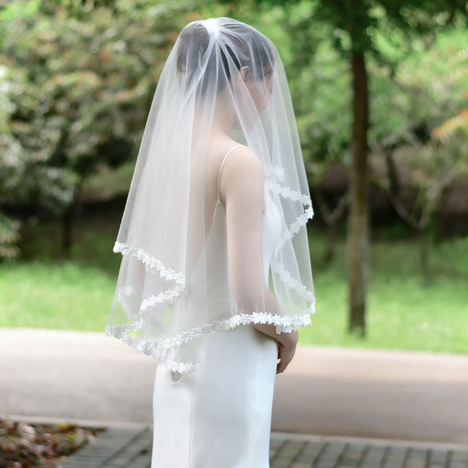 YouLaPan V54 Exquisite Lace Flower Bridal Busher Veil Short Fingertip Length Cover Up Wedding Accessories No Comb