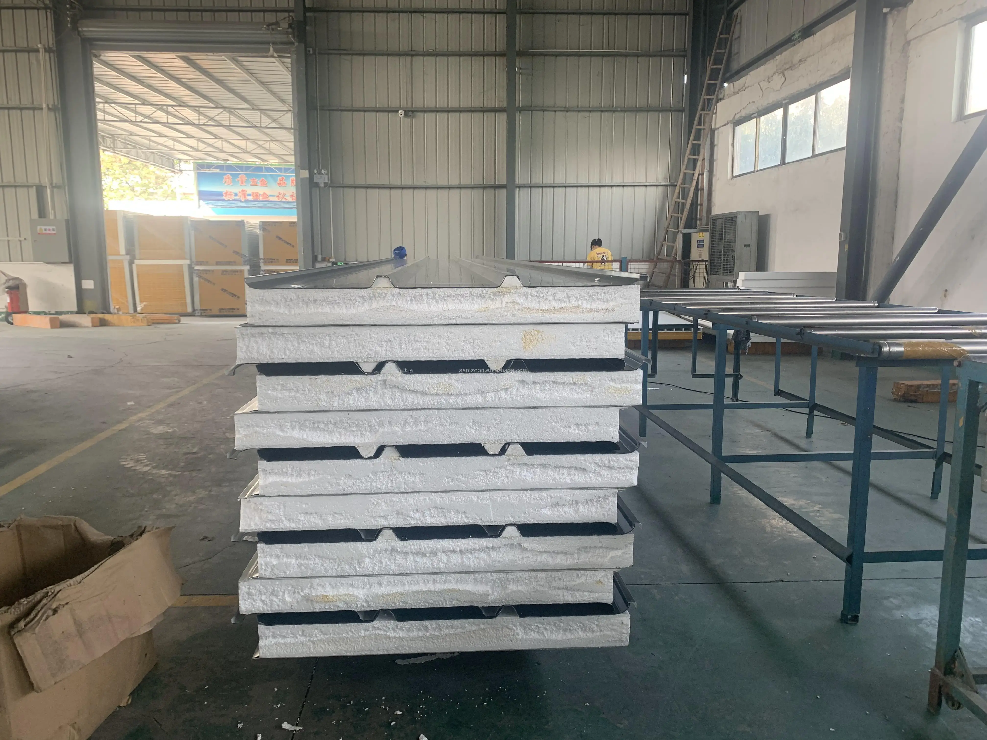 Heat insulation, anti-noise, strong plasticity EPS roof composite steel plate manufacturers