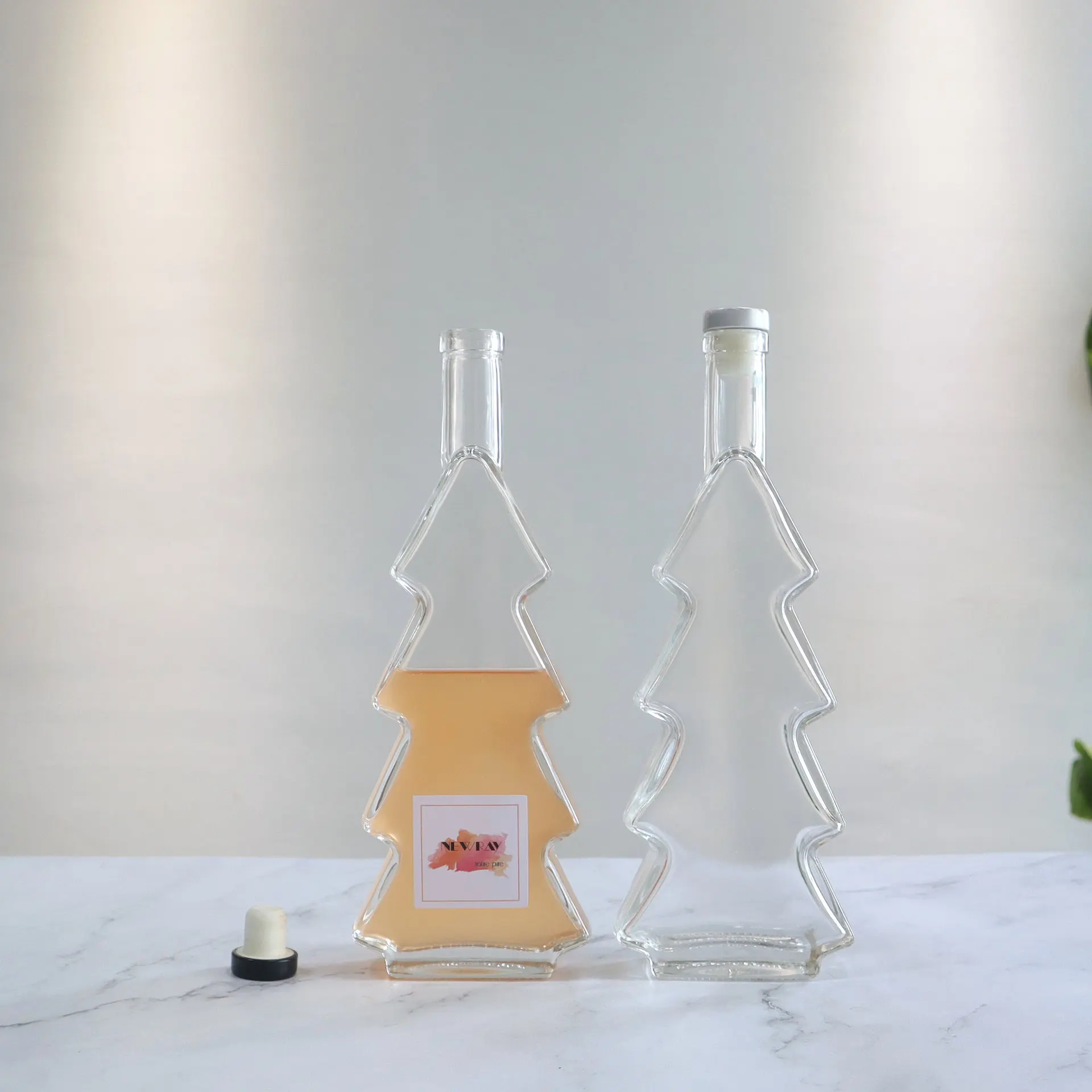 Cross border New Christmas Tree Transparent Crystal White Glass Wine Bottles Foreign Wine Bottles Super Flint glass wine bottle