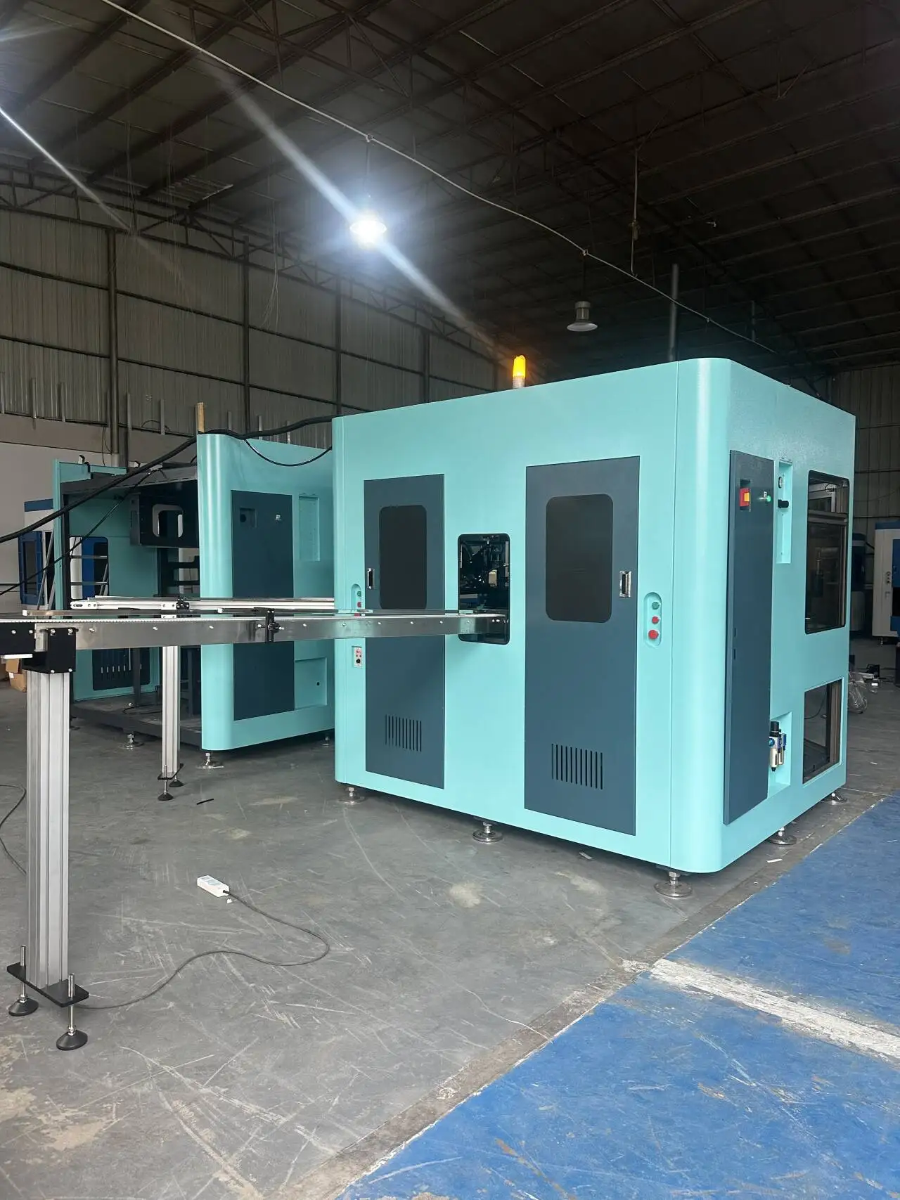 LC Brand Fully Automatic CNC Screen Printing Machine 3-Color Burgundy Bottles Multicolor Page Essential Motor PLC Tube Printing