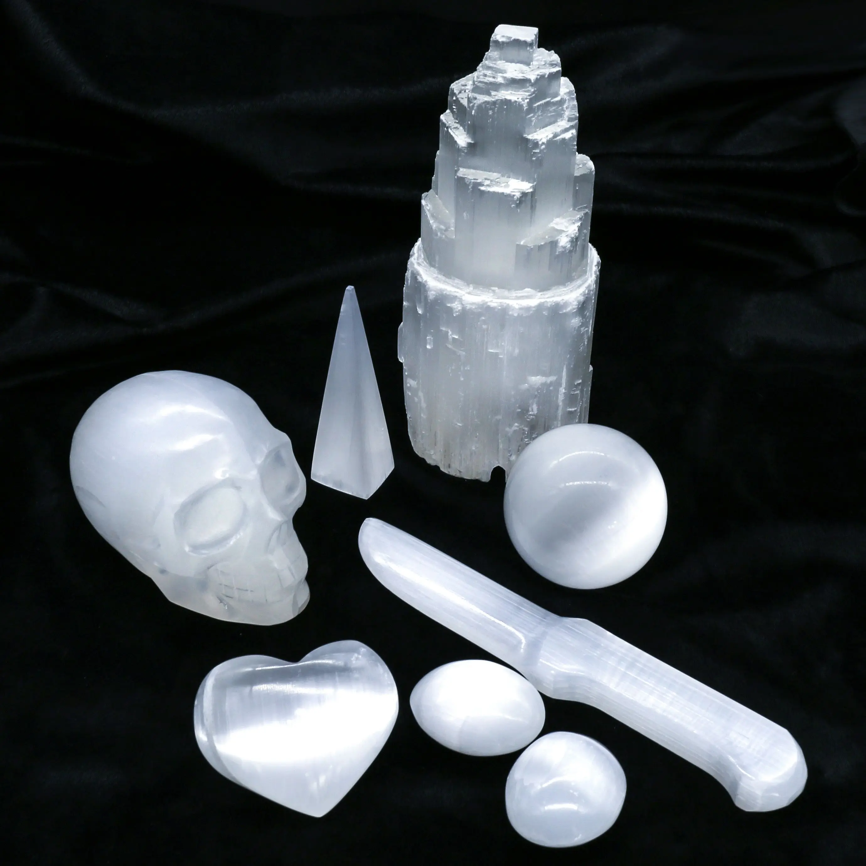 Yinglai Wholesale Selenite Crystal Healing Stones High Quality Selenite Palm Stone For Healing
