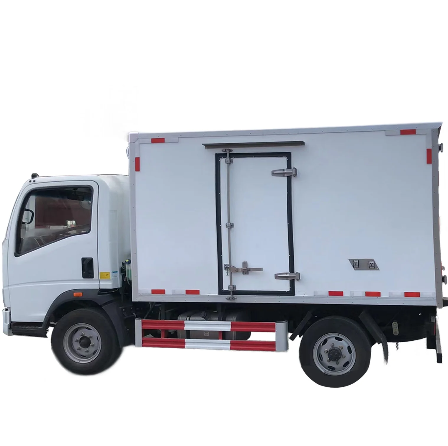 CNHTC HOWO Новый LHD 4x2 РЕФРИЖЕРАТОРНЫЙ грузовик евро