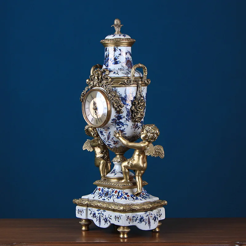 Европейский Американский Античный Декоративный синий и белый фарфор с бронзовыми часами ангела