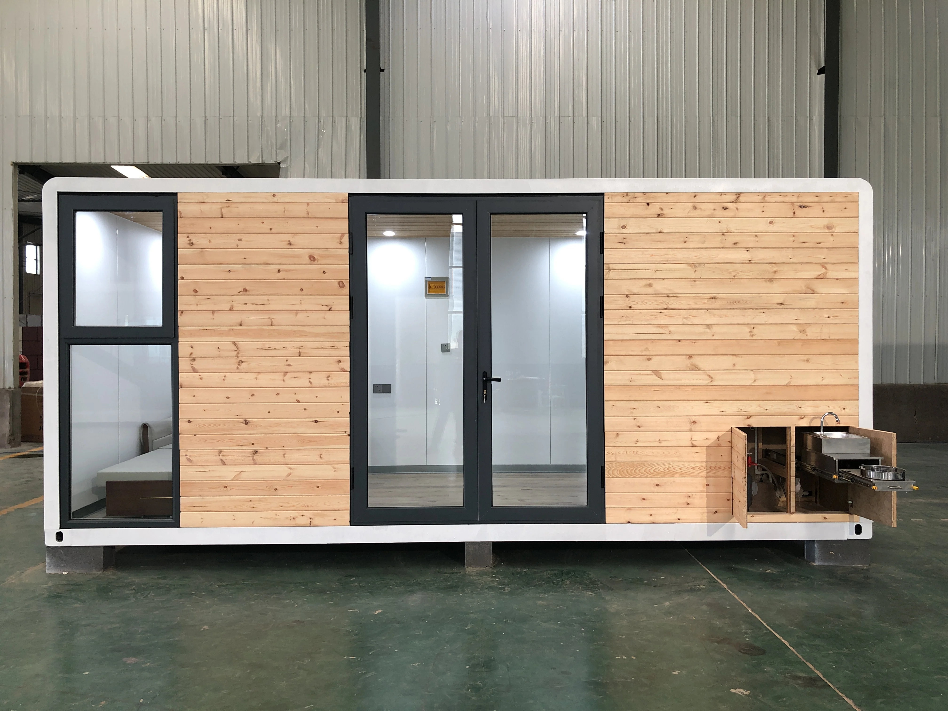 Longhe Real Wooden Movable Prefab Cabin Container House With All Furniture