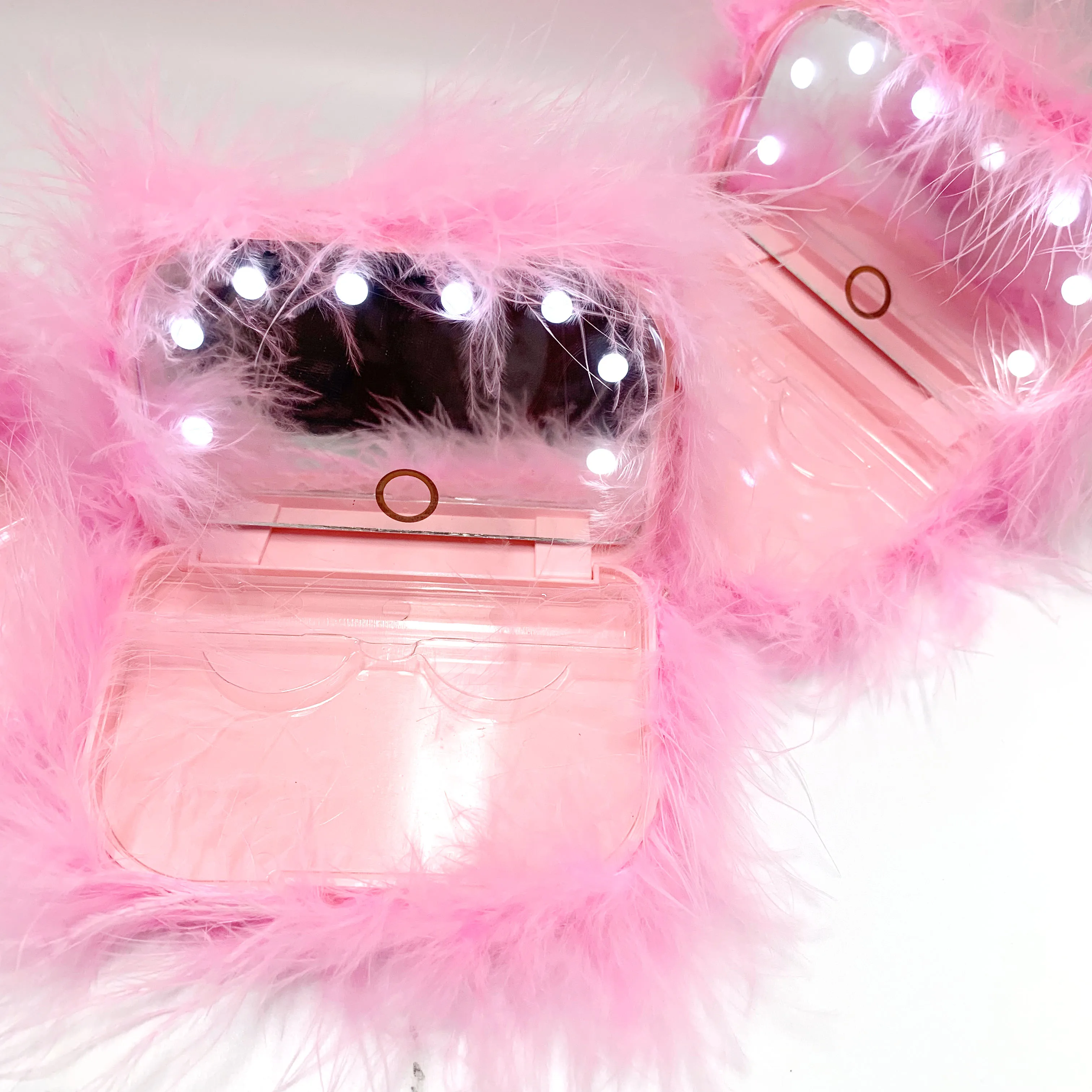 2020 New Style Private Label Custom pill bottle case medicine bottle led light feather mirror lashes case 3d mink lashes