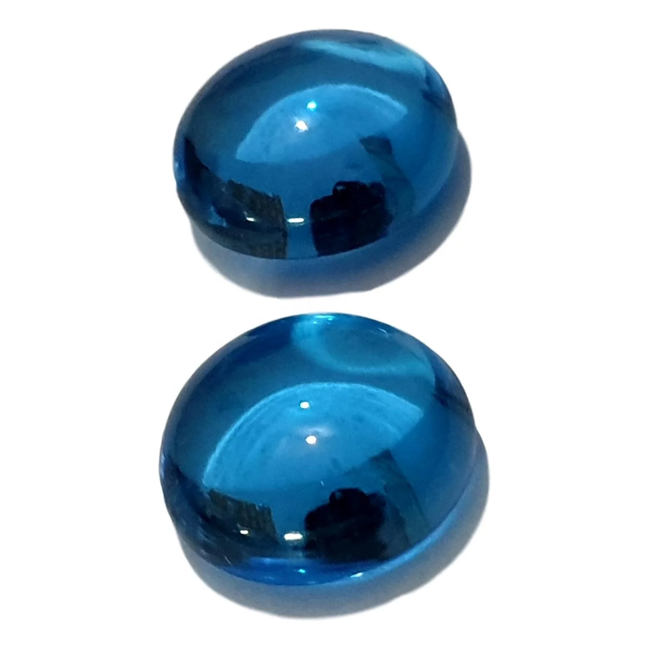 Круглые овальные кабины из швейцарского голубого топаза