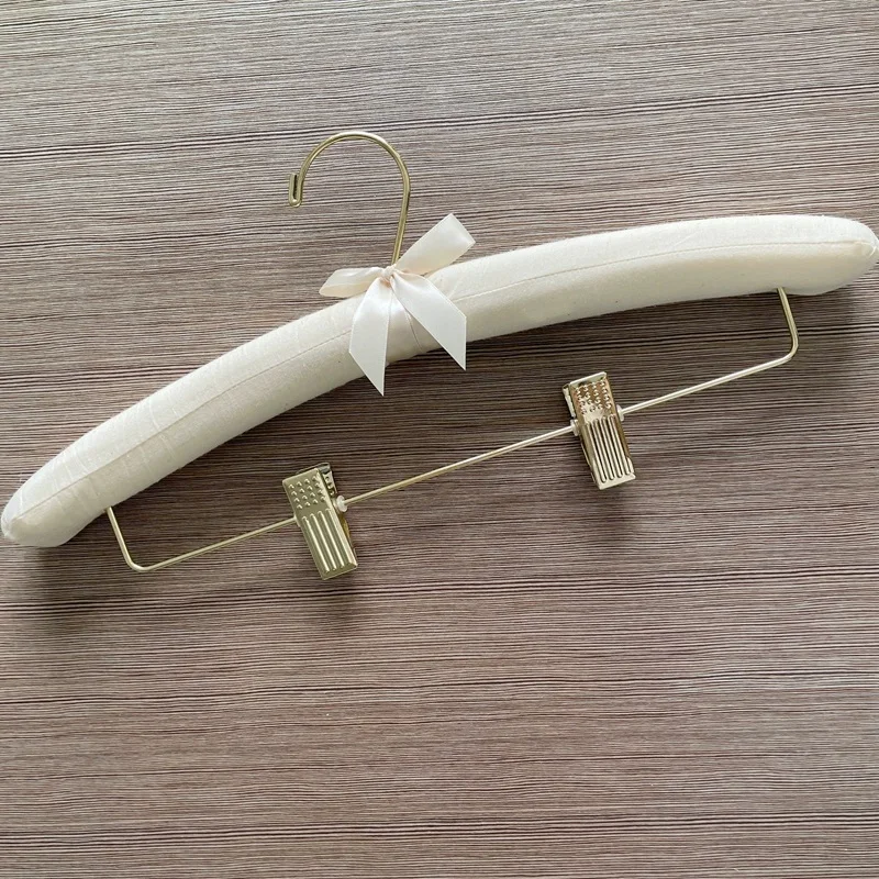 5pcs/Pack Gold Hook White Pain Linen Fabric Satin Padded Hangers for Coat Delicate Wedding Dresses