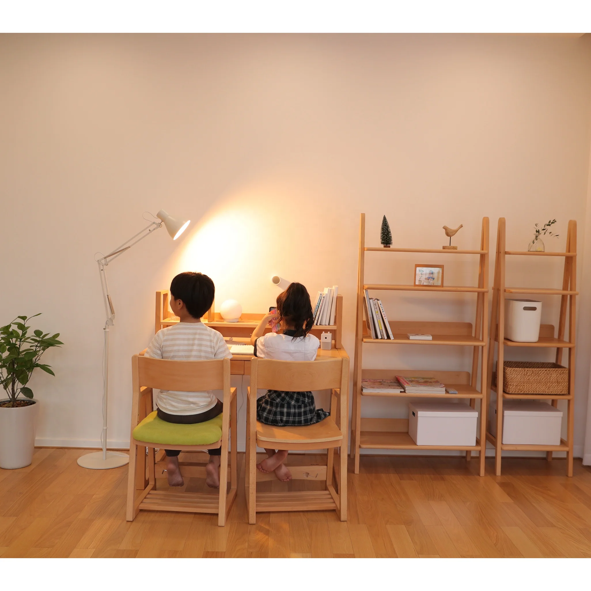 Modern Simple Design Wooden 5 Level Bookshelf For Office Room Bookcase