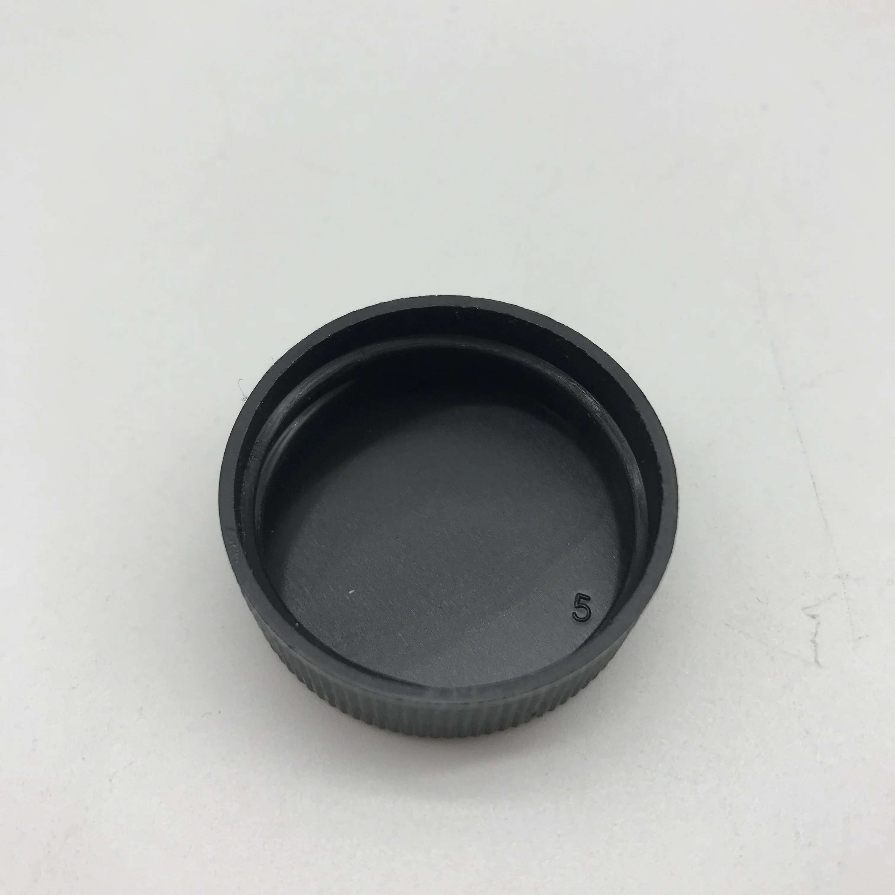 28mm 33mm 38mm Black blue plastic screw cap with ribbed finish and threaded closure for bottles